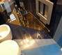 Bagno vetro.<br />Finiture: vetro retro laccato e specchio.